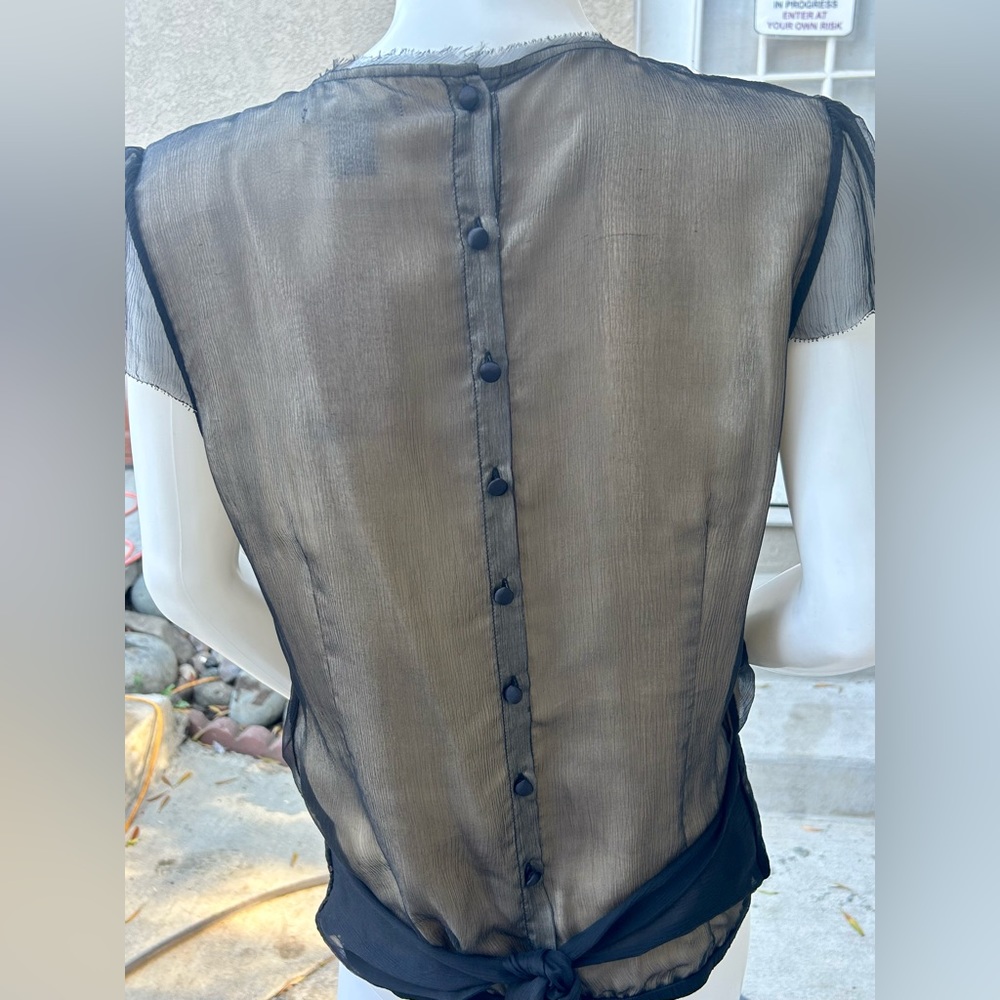Saja Layered Silk Blouse Black Over Beige Buttons Up Back sz XL - Picture 6 of 9